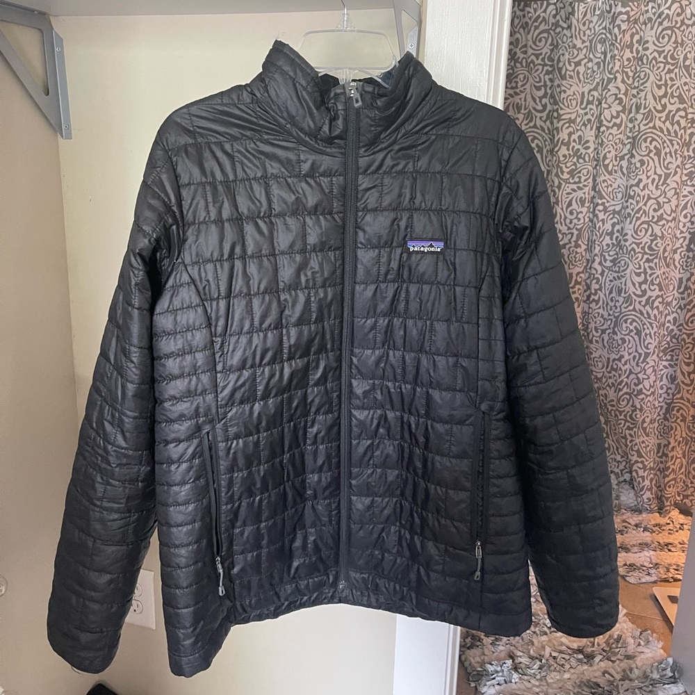 Patagonia light puffer jacket
